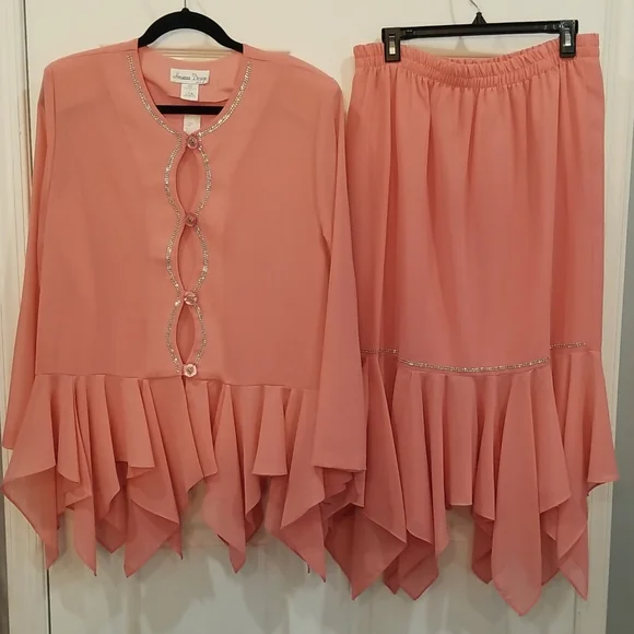 Hosanna three piece, peach set. All pieces are a size large - Picture 7 of 9